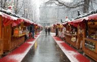 Piazzale Alpini, si accende il Villaggio di Natale