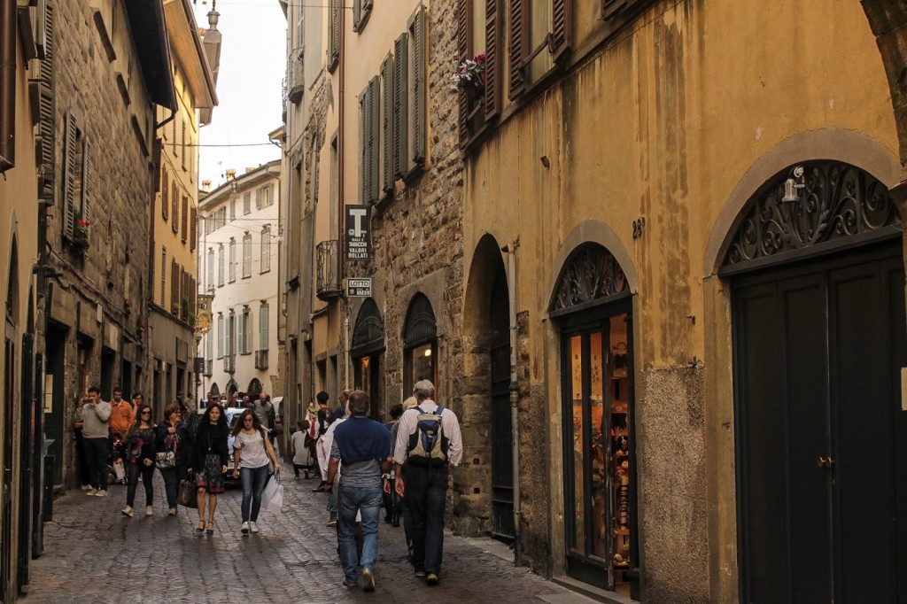 Tre milioni di stranieri a Orio, ma solo il 5% visitano Bergamo