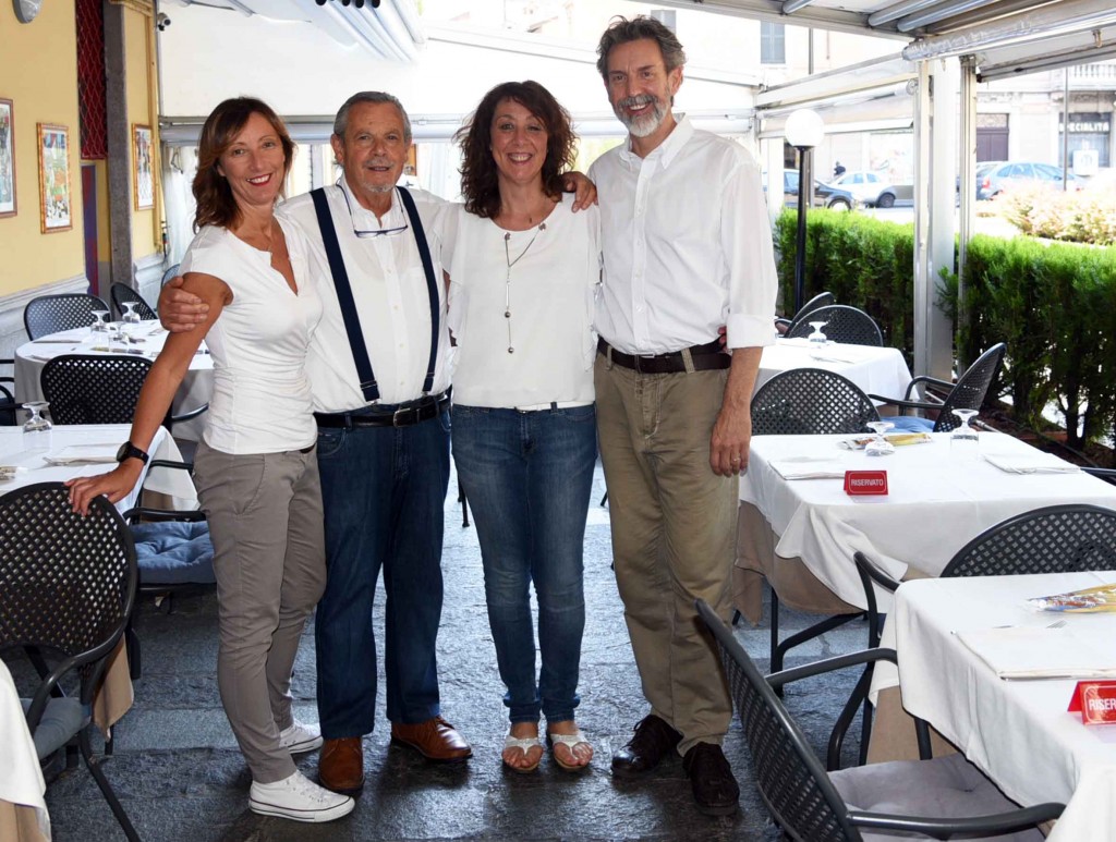 Compie 50 anni il ristorante pizzeria Arlecchino a Bergamo