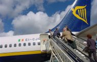 Perdono la partita per un ritardo aereo: Ryanair deve risarcire