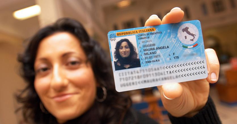 2100 carte d’identità emesse in 6 settimane, il 30% elettroniche
