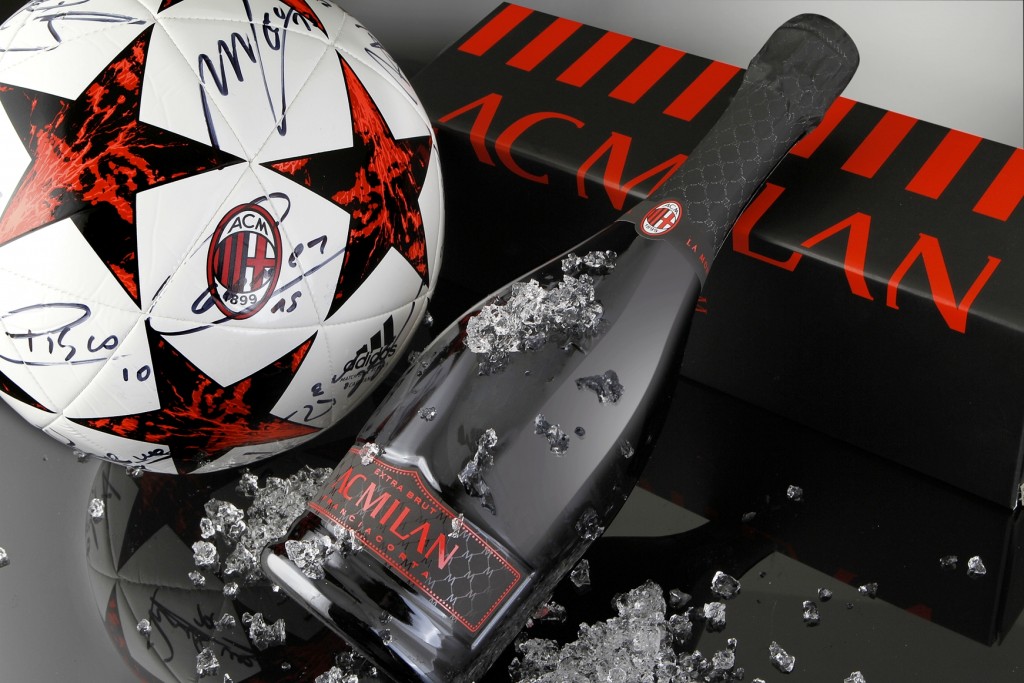 Anche a Bergamo i tifosi del Milan bevono Franciacorta