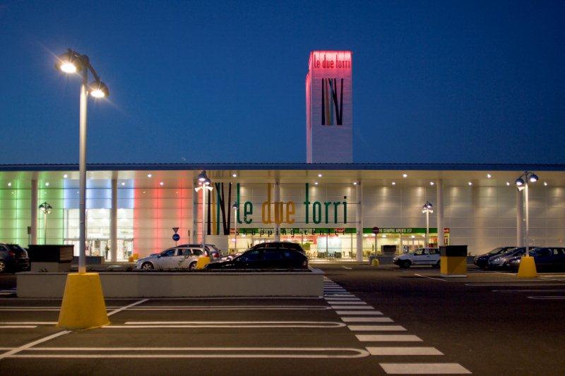 Centro commerciale chiuso sia a Natale che a Santo Stefano