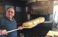 A Creattiva spunta un pane gigantesco di 18 chili e va a ruba