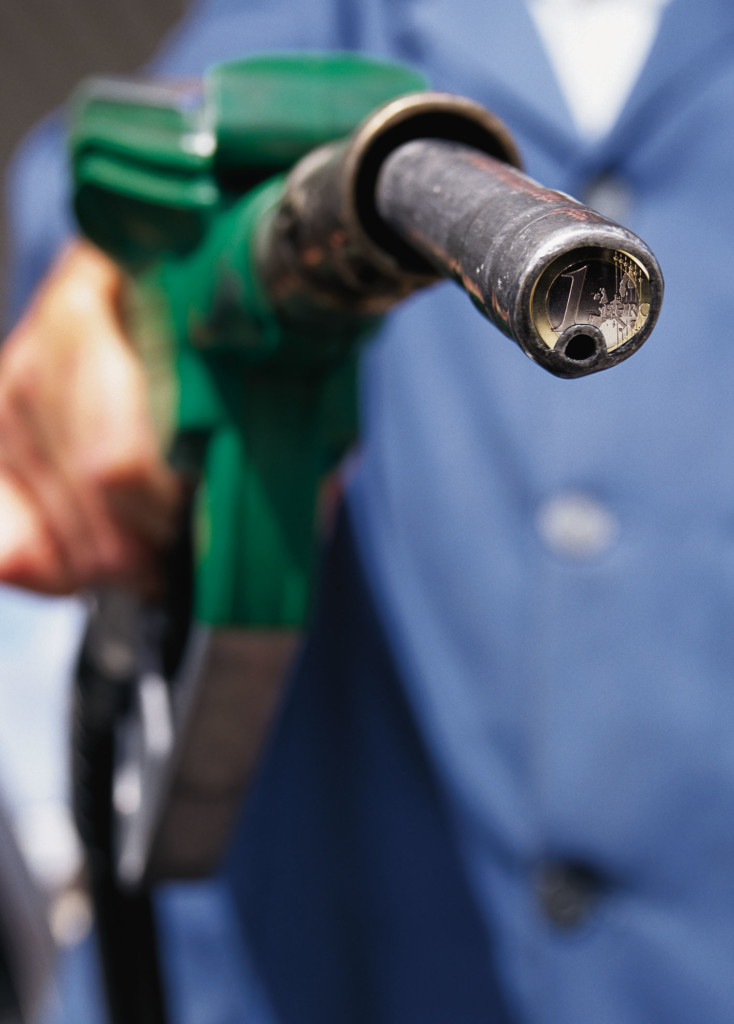 Marzo, cresce il prezzo della benzina più 2,4%