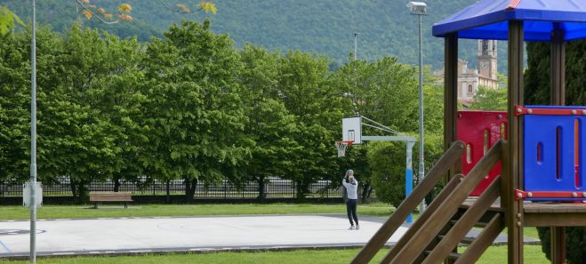 Bar chiusi in tre centri sportivi: interpellanza in Comune