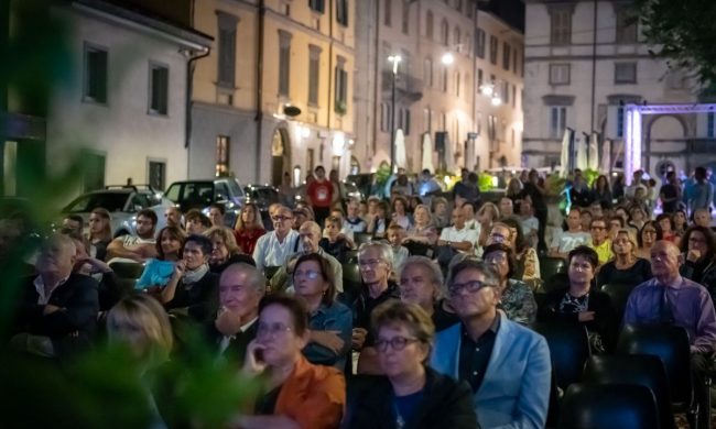 In Piazza Mascheroni torna il Food Film Fest, che non si ferma