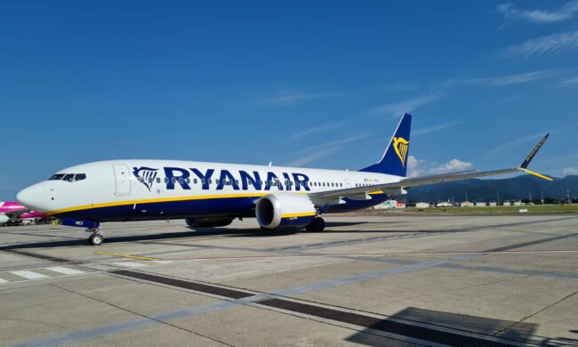 A Orio il primo Boeing 737-8200 Ryanair