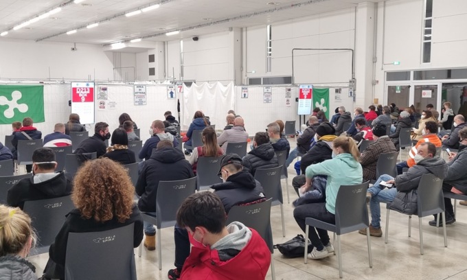 In 300 per ricevere la terza dose alla