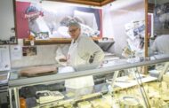 Chiude la macelleria Fracassetti in Città Alta