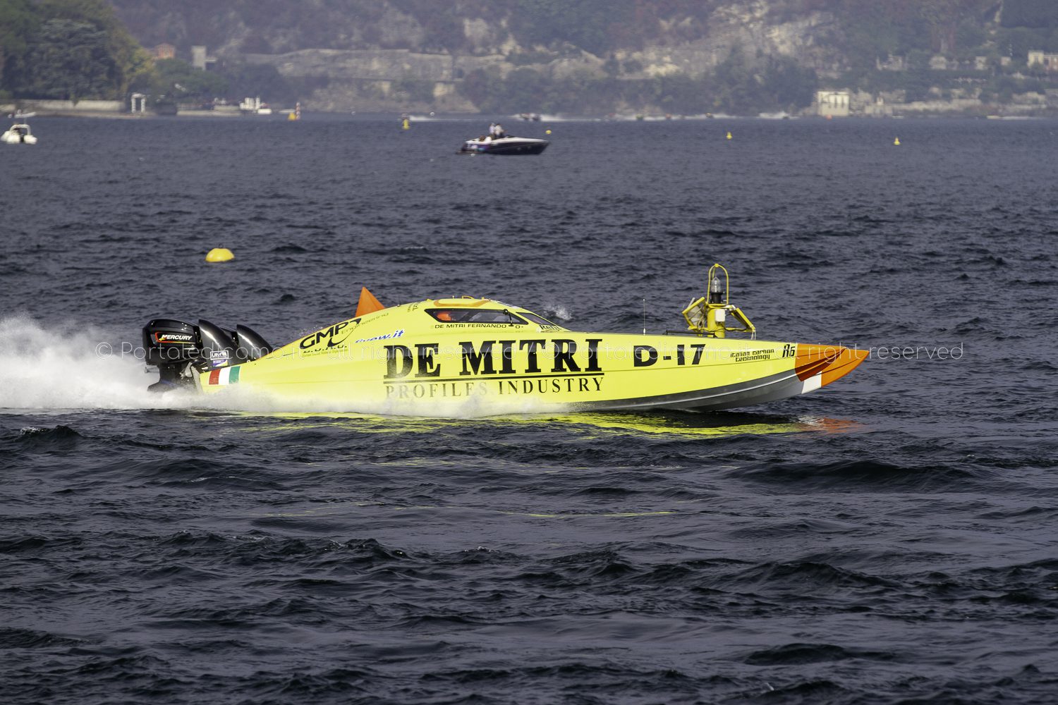 Centomiglia del Lario: un'azienda bergamasca protagonista della gara di bolidi della motonautica