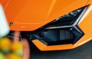 La nuova era Lamborghini: Revuelto V12 ibrida in scena a Bergamo.