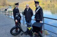 Un anziano riabbraccia la sua bici grazie ai carabinieri