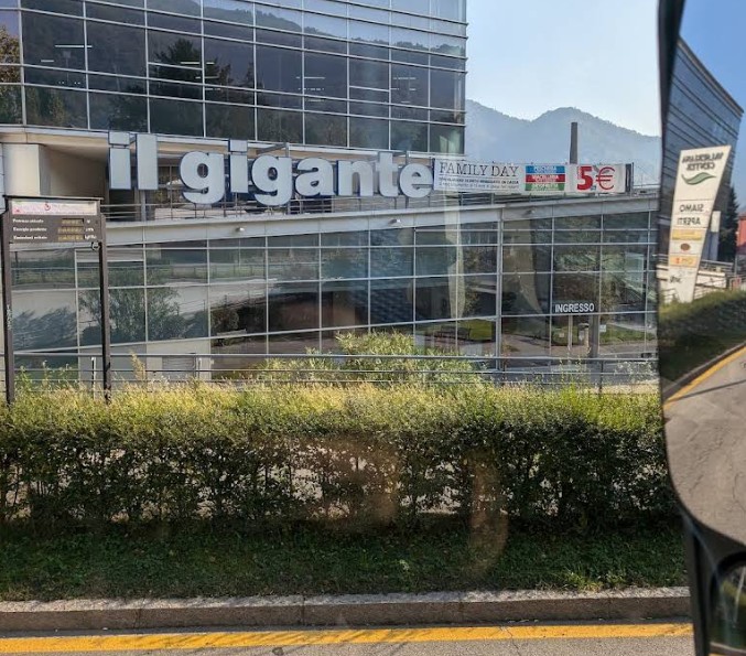 Rapina tra giovanissimi al centro commerciale di Albino