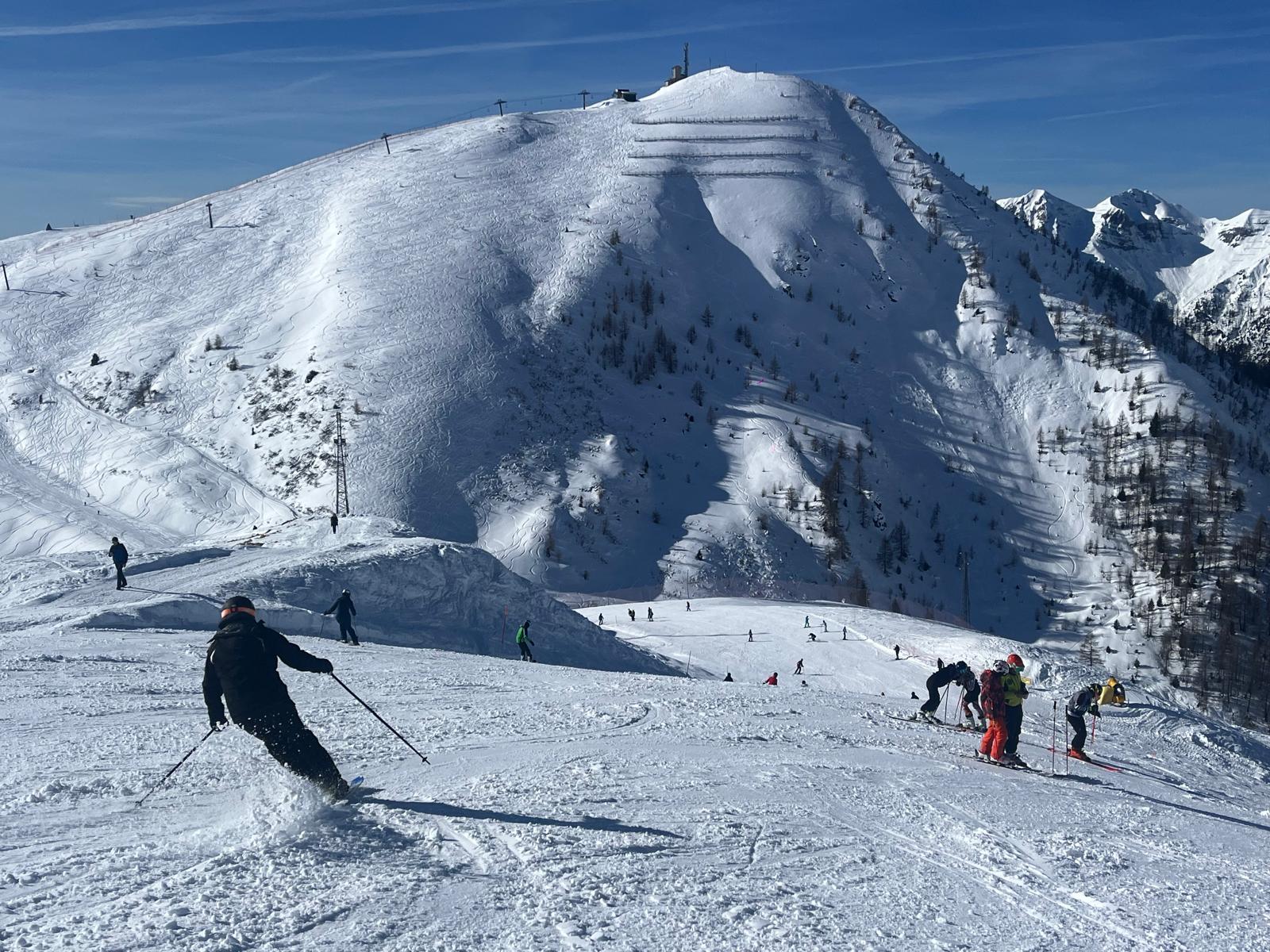 Valanga a Foppolo per nove persone sciavano fuoripista