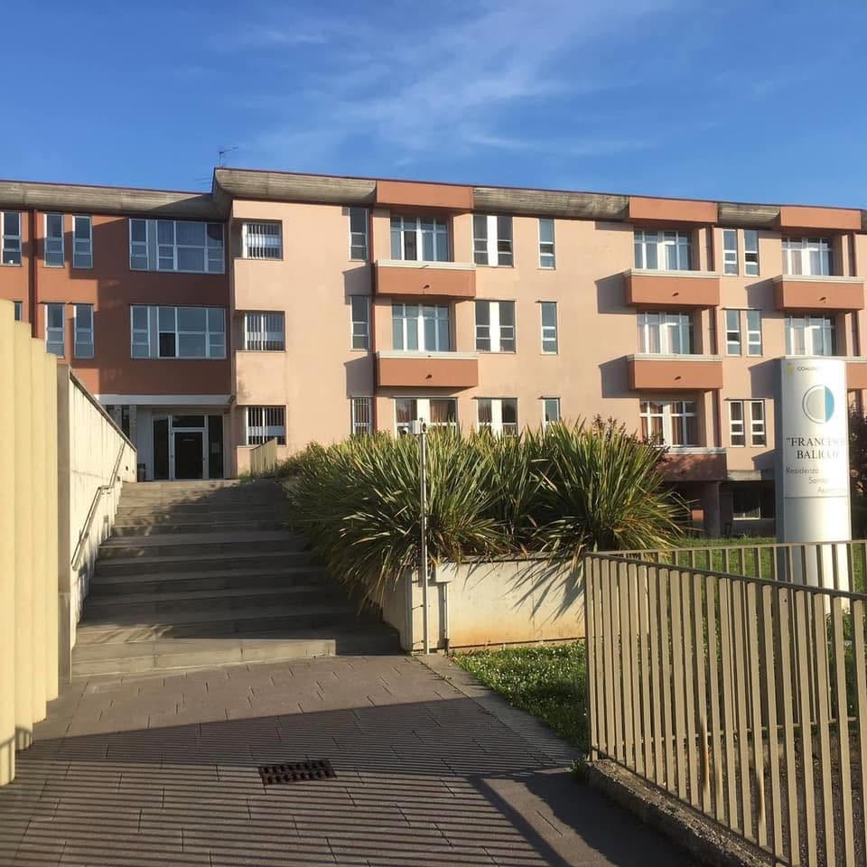 Operatori sotto stress e qualità a rischio nelle Rsa