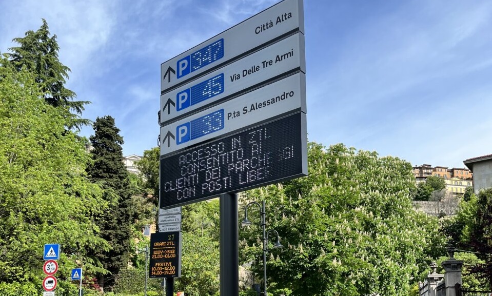 Multati alcuni degli automobilisti in coda a Pasquetta