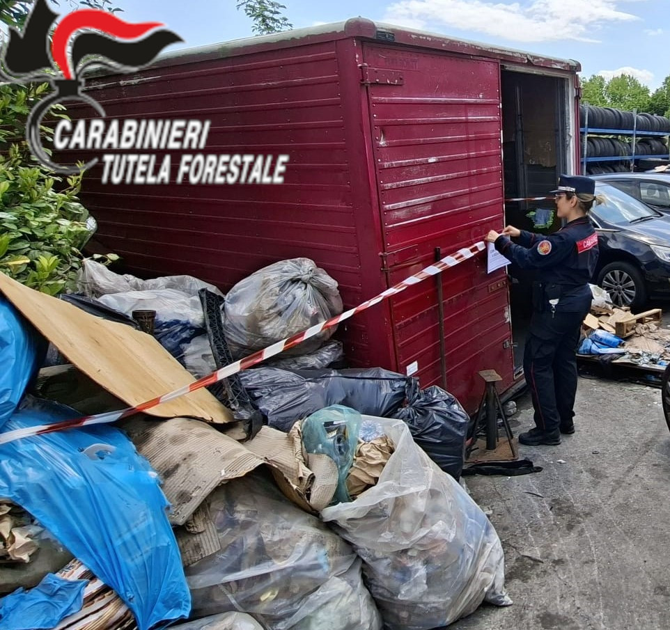 Illeciti ambientali in un’autofficina in Val Calepio