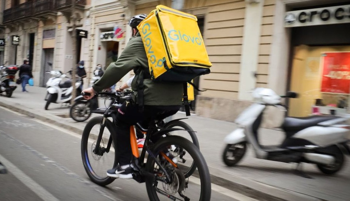 Cgil: ai rider di Glovo arrivano conguagli irrisori